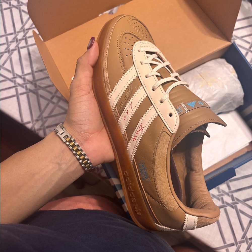 BAD BUNNY X LIONEL MESSI GAZELLE INDOOR Sz 8